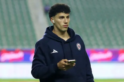 El ex jugador del Porto ante una gran diferencia entre presente y pasado.