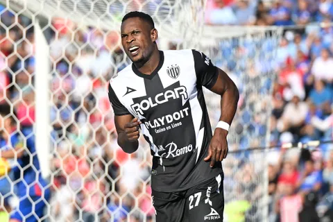 La fecha límite que tiene Necaxa para comprar a Diber Cambindo