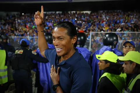 ¡No se vio en la transmisión! El épico festejo de Joel Huiqui tras el gol de Rodolfo Rotondi contra Pumas