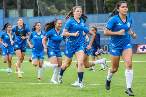 Con 10 bajas y 5 refuerzos: se acerca el debut de Cruz Azul femenil