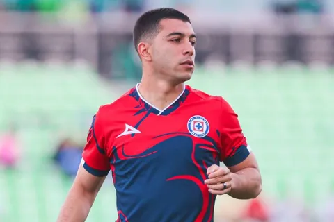 La postura de Erik Lira en Cruz Azul ante su posible salida a Tigres