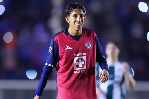Christian Valdivia y su felicidad tras debutar en Cruz Azul.