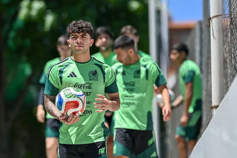 Cruz Azul ya tendría fijado el reemplazo de Erik Lira si se va a Europa: Chivas también lo quiere