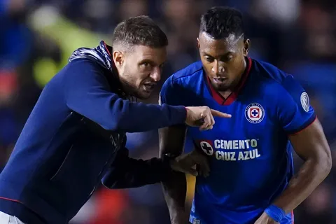 Cruz Azul: Willer Ditta le trae la noticia más esperada a Martin Anselmi