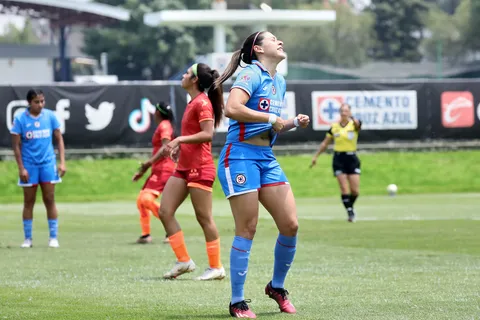 "Solo sabe hacer videos de TikTok moviendo el c...", figura de Pachuca le dijo sus verdades a Norma Palafox