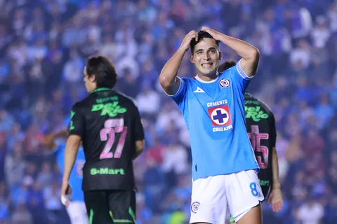 Anselmi en problemas: Lorenzo Faravelli también causaría baja en Cruz Azul y Jorge Sánchez está en duda