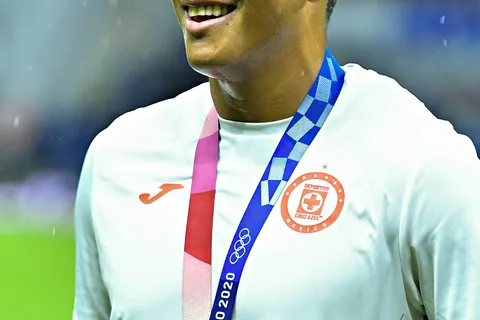 ¿Cuánto dinero le costaría a Cruz Azul repatriar a Luis Romo?