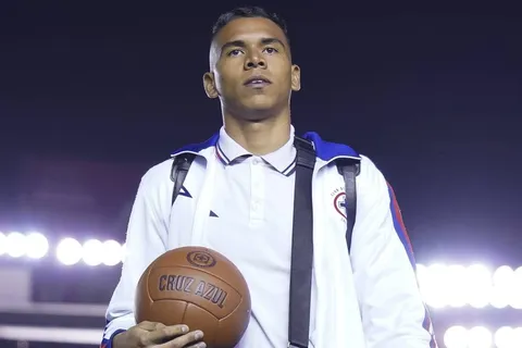 La decisión de Cruz Azul ante el interés del Bayern en Kevin Mier