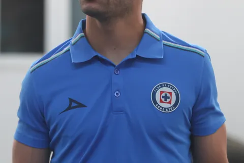 Erik Lira se sinceró ante el mal primer tiempo que tuvo Cruz Azul
