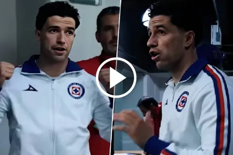 El mediocampista uruguayo dio la arenga al resto de sus compañeros.