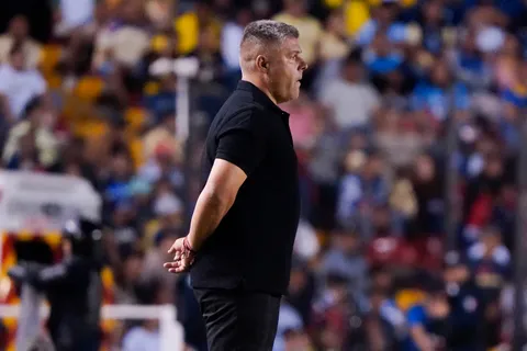 "El árbitro no tuvo pantalones": Polémicas declaraciones del próximo rival de Cruz Azul