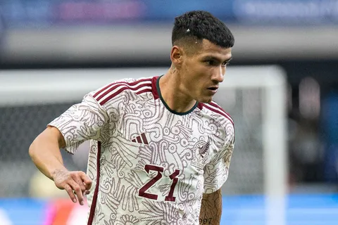 Jugadores de Cruz Azul ven acción en el triunfo de México