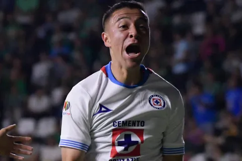 El '10' cementero contó varias cosas sobre el vestidor.