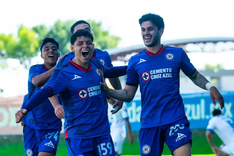 Louis Derbez debe regresar a Cruz Azul.