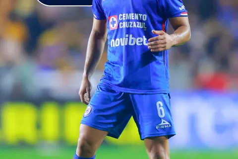 Erik Lira, codiciado dentro y fuera de la Liga MX.