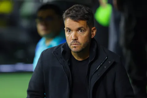 La gran incógnita que debe resolver Nicolás Larcamón en Cruz Azul