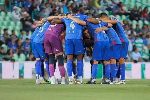 La extraña alineación que dio Google para Cruz Azul frente a Necaxa.