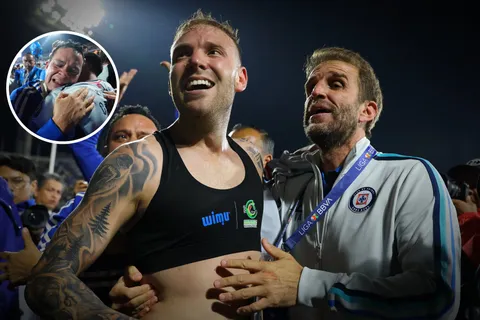 Rodolfo Rotondi se rindió ante Víctor Velázquez e Iván Alonso en Cruz Azul.