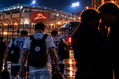 La visita de Cruz Azul Hidalgo a Correcaminos terminó envuelta en un preocupante episodio que trascendió completamente lo deportivo.