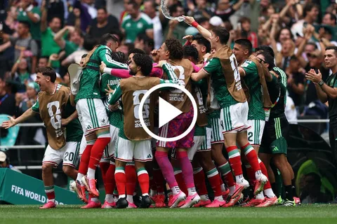 Erik Lira asistió a Quiñones para poner el 1-0 ante Sudáfrica.