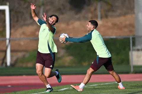 Erik Lira admite oferta europea y revela por qué eligió quedarse en Cruz Azul... por ahora