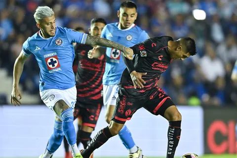 Cruz Azul vs Xolos de Tijuana, con boletos disponibles.