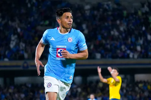 El Cuate Sepúlveda atraviesa su mejor momento en Cruz Azul.