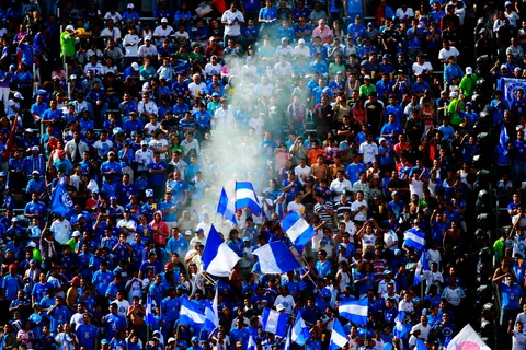 Afición de Cruz Azul explota y señala al máximo responsable de la eliminación ante LAFC