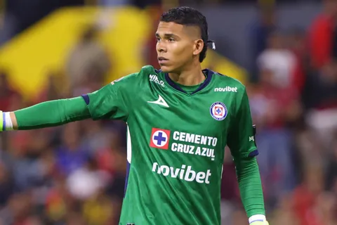 El portero da buenas noticias a todo Cruz Azul.