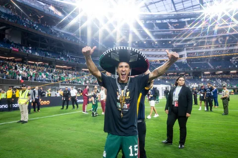 Acusan a Uriel Antuna de indiferencia con los fanáticos mexicanos