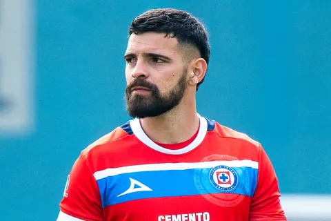 El rol de Andrés Gudiño en Cruz Azul que lo aleja de Pumas