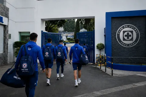 Regresos en Cruz Azul y definiciones.
