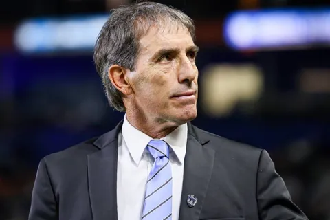 Las razones que llevaron a Cruz Azul a descargar a Guillermo Almada