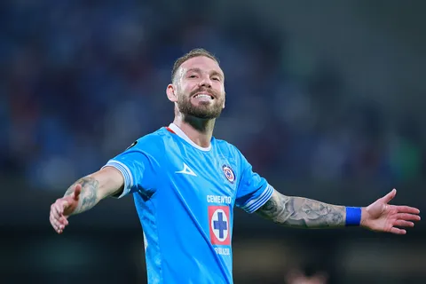 Rotondi hace autocrítica de los factores que alejan a Cruz Azul de la décima estrella de Liga MX.