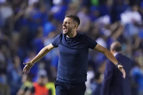 Martín Anselmi se deleitó con su Cruz Azul: "Me sorprenden cada vez más"