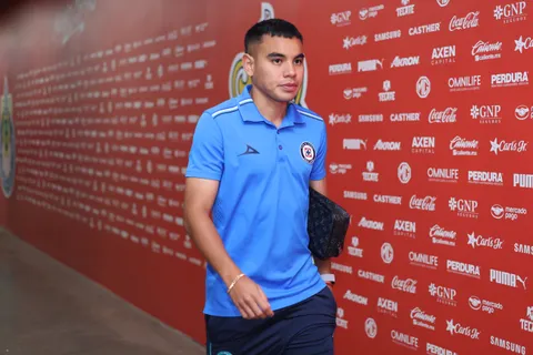 Charly Rodríguez sería baja de la lista final de México y disputaría la Liguilla con Cruz Azul.