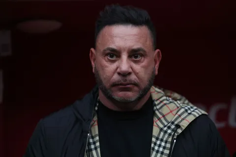 Afición de Cruz Azul se olvida de Guillermo Almada y pide el fichaje de Antonio Mohamed