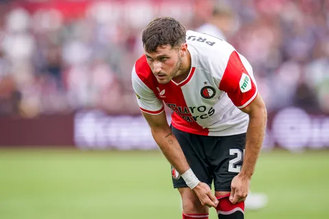 El Chiringuito: Atlético de Madrid querrría a Santiago Giménez como recambio de Álvaro Morata