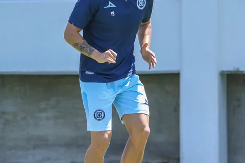 Sin Nacho Rivero: la posible alineación de Cruz Azul contra Pachuca