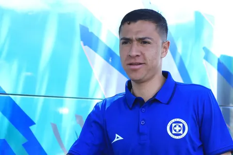 Andrés Montaño se prepara en Cruz Azul