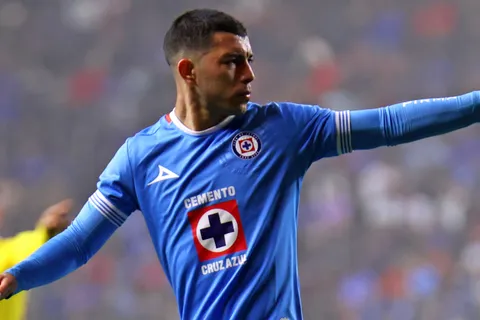 Lira podría marcharse pronto de Cruz Azul