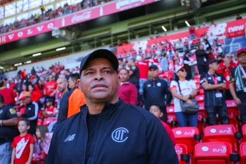 Carlos María Morales compartió vestidor con Vicente Sánchez en Toluca.
