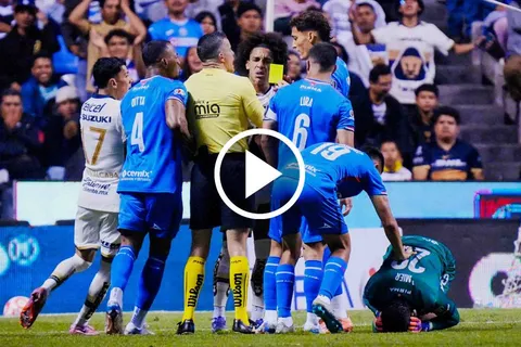 Cruz Azul cayó ante Pumas en Puebla y dejó escapar el liderato general de Liga MX.