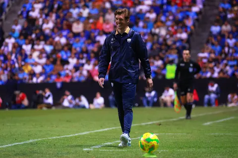 Auxiliar de Efraín Juárez, DT de Pumas, dijo de Kevin Mier algo que nadie esperó en la fecha 14