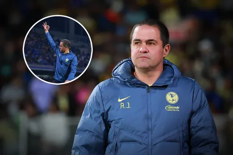 Jardine explicó por qué realizó ese gesto a la gente de Cruz Azul en CU.