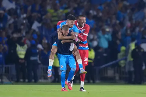 Noticias Cruz Azul HOY, 19 de junio: Vicente Sánchez, Nicolás Larcamón, Luka Romero y Willer Ditta