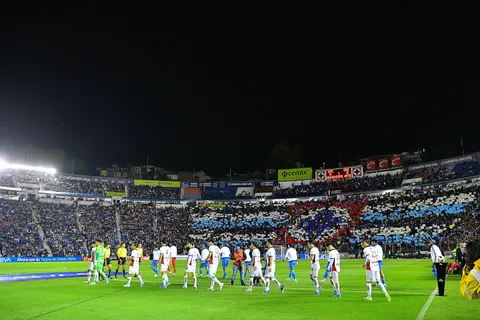 Javier Alarcón aseguró que Cruz Azul tiene el estadio más caliente