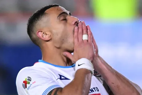 La desventaja que tiene Giorgos Giakoumakis en el torneo de goleo
