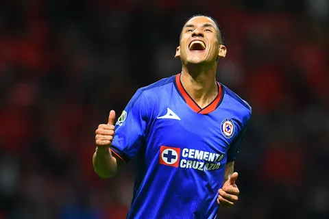 ¿Antuna se queda en Cruz Azul?