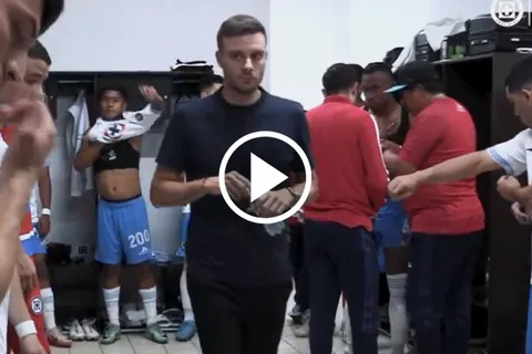 Intimidad del vestidor: El emocionante discurso de Ignacio Rivero antes del triunfo de Cruz Azul